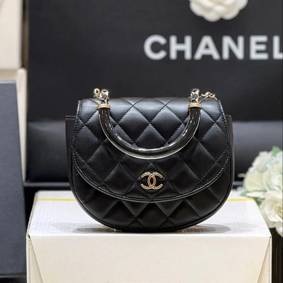 QUILTED TOP HANDLE BAG 16 IN BLACK LAMBSKIN GOLD HARDWARE