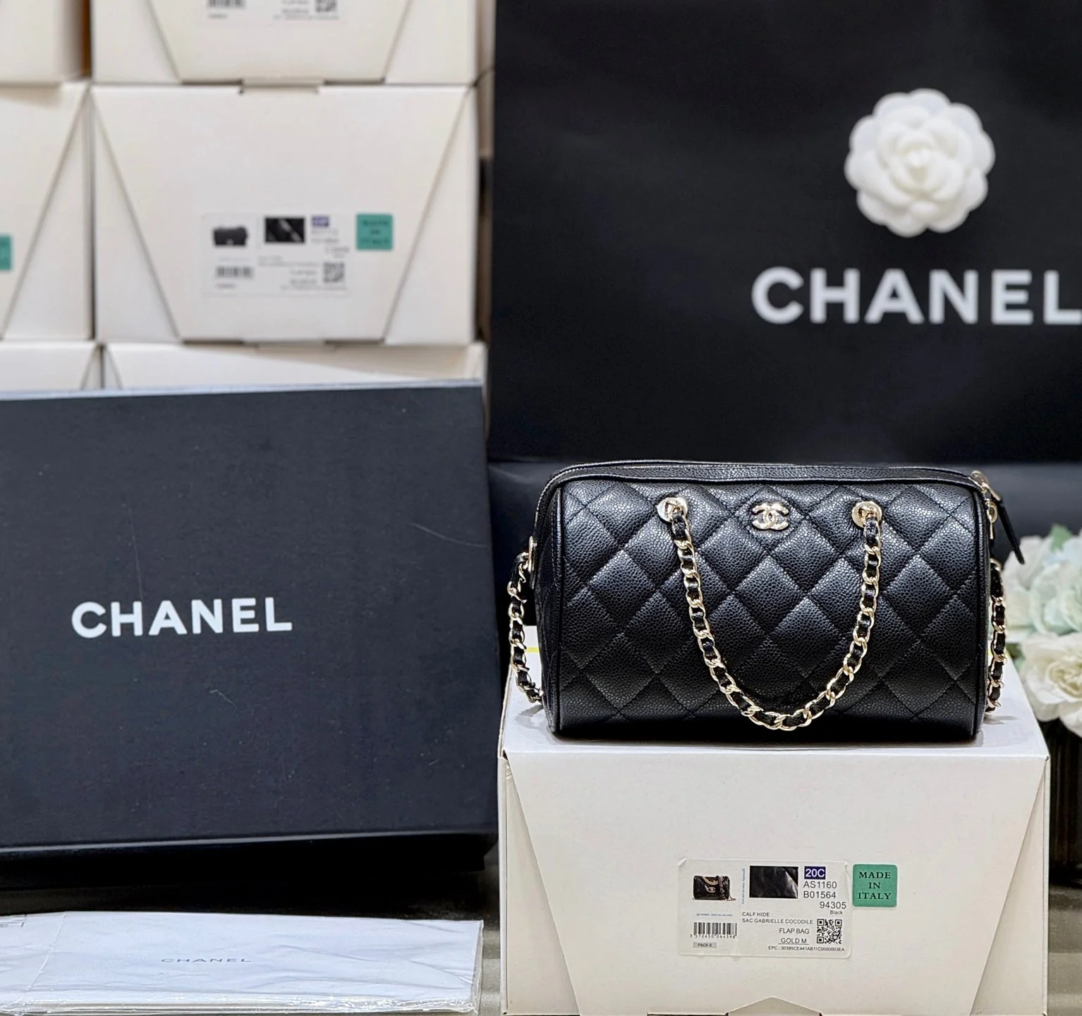 CHANEL 25S MINI BOWLING BAG 18 IN BLACK CALFSKIN GOLD HARDWARE
