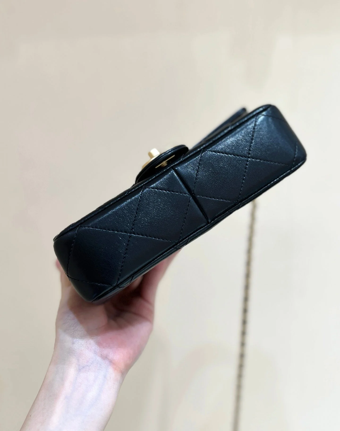 PEARL LIMITED EDITION FLAP BAG WITH HANDLE 20 IN BLACK LAMBSKIN