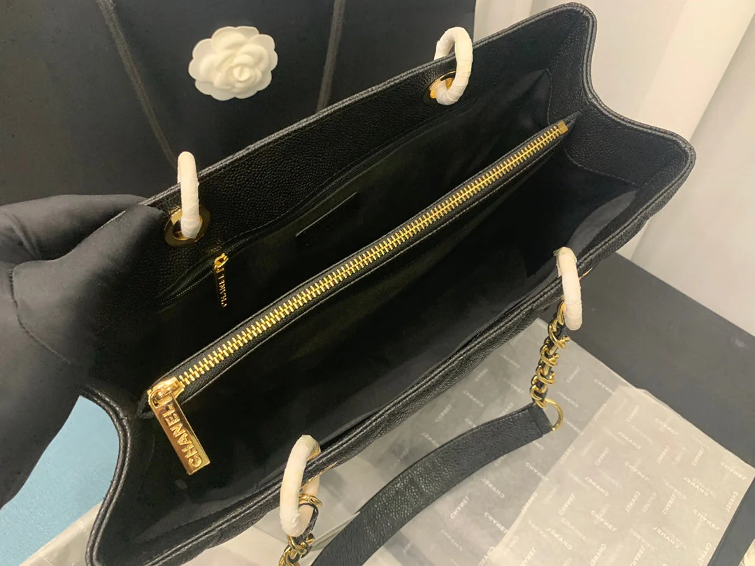 CHANEL 25S MEDALLION TOTE 33 CM IN BLACK CAVIAR WITH GOLD HARDWARE