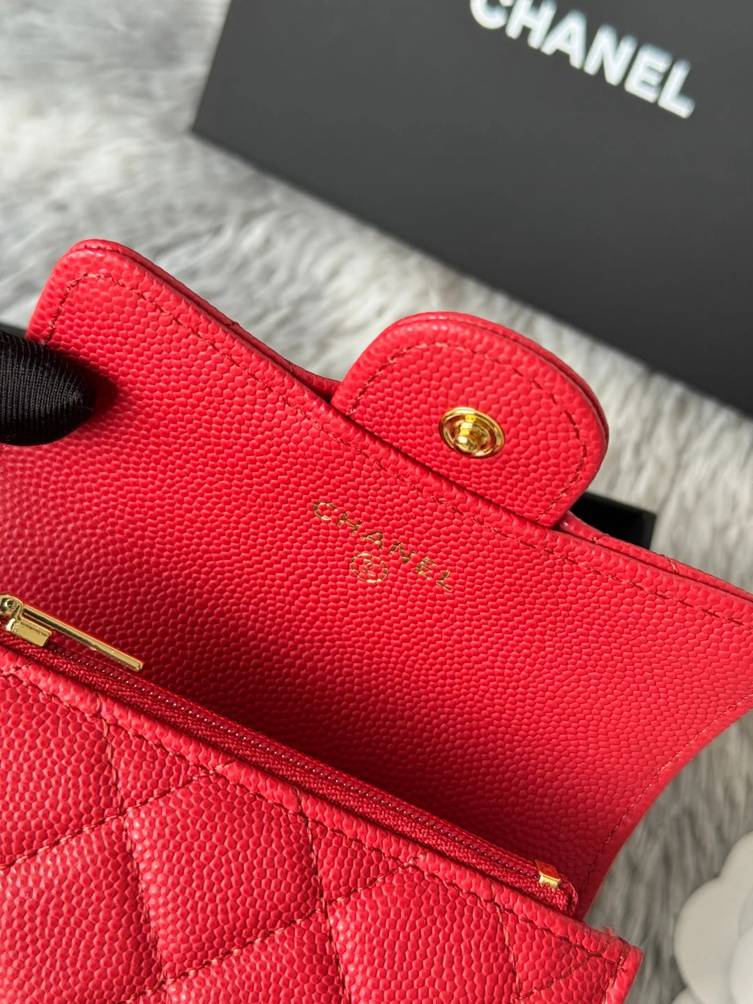 CHANEL 25S CLASSIC FLAP CARD HOLDER 11 IN RUBY RED CAVIAR GOLD HARDWARE