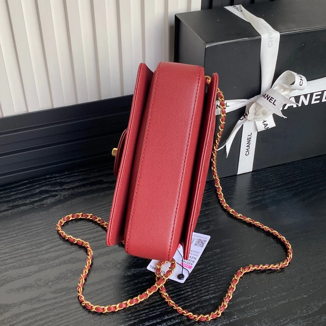 RETRO STYLE FLAP BAG 19 IN STILETTO RED GRAINED CALFSKIN GOLD HARDWARE