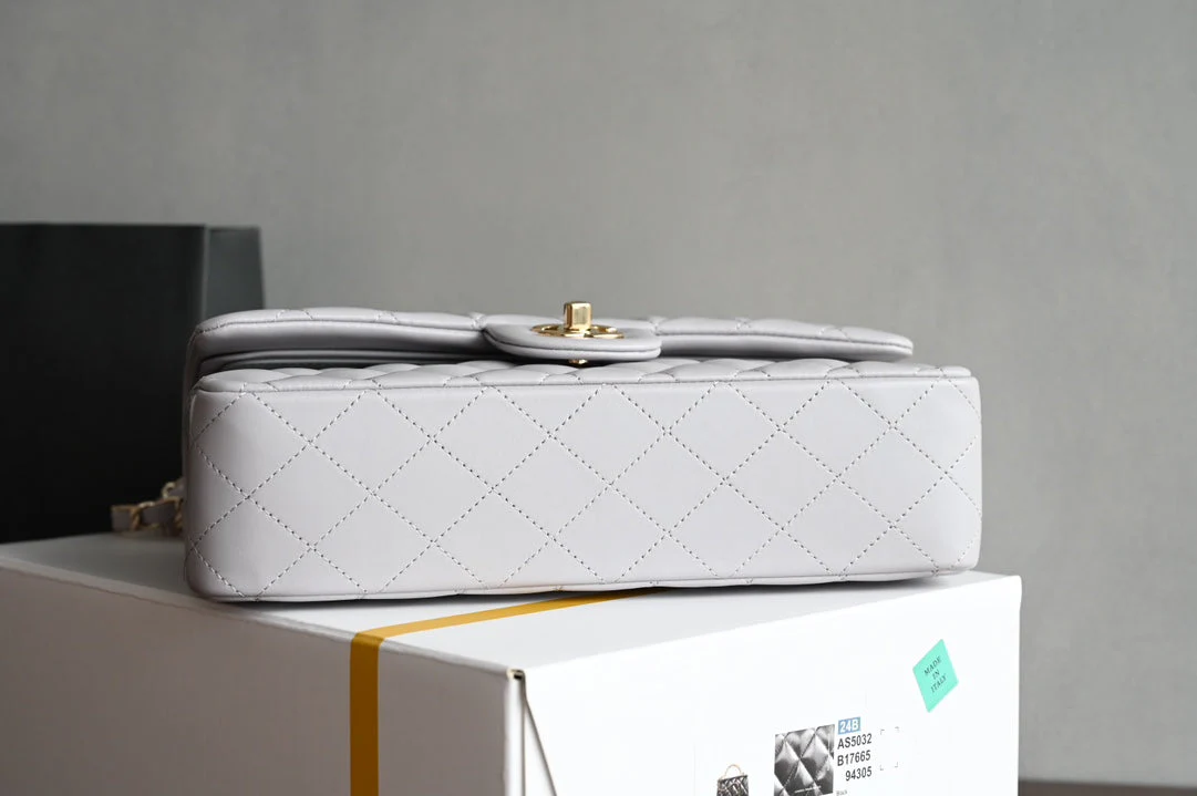 CHANEL 25S FLAP BAG 25.5 CM IN LIGHT GREY LAMBSKIN