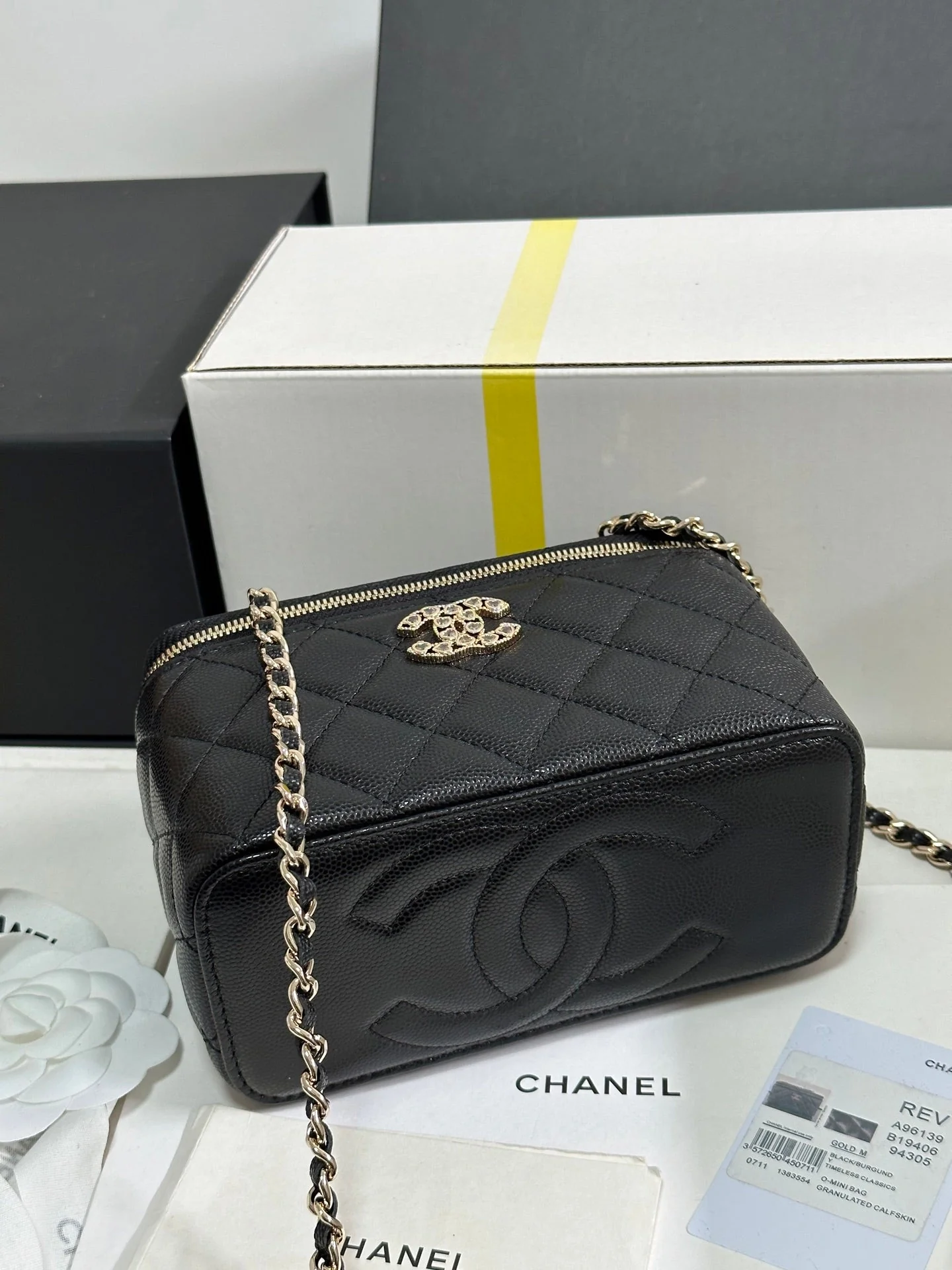 VANITY CASE 17 CRYSTAL STUDDED LOGO IN BLACK CALFSKIN GOLD HARDWARE