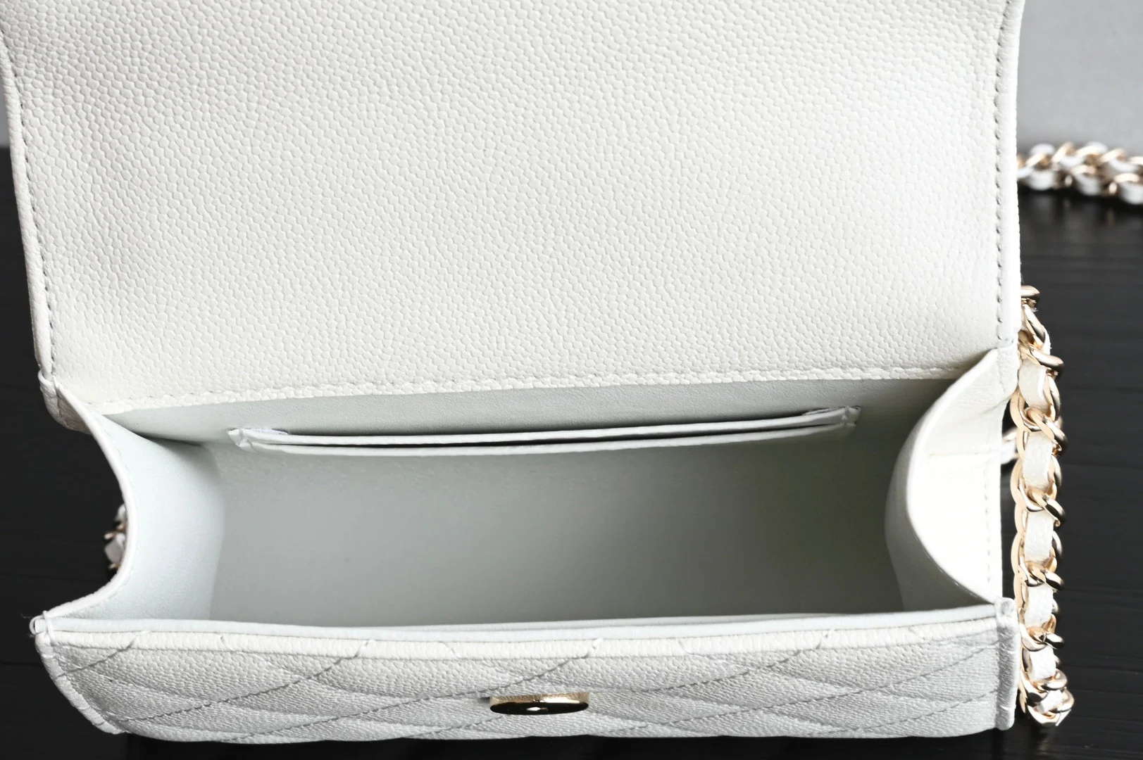 CHANEL 25S KELLY 14.5 CM IN WHITE LAMBSKIN