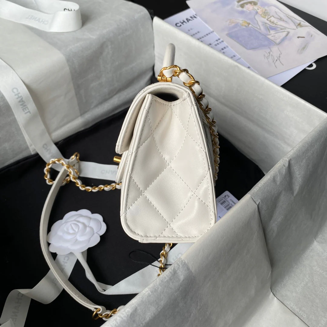 CHANEL 25S FLAP BAG 18 CM IN WHITE LAMBSKIN WITH TOP HANDLE