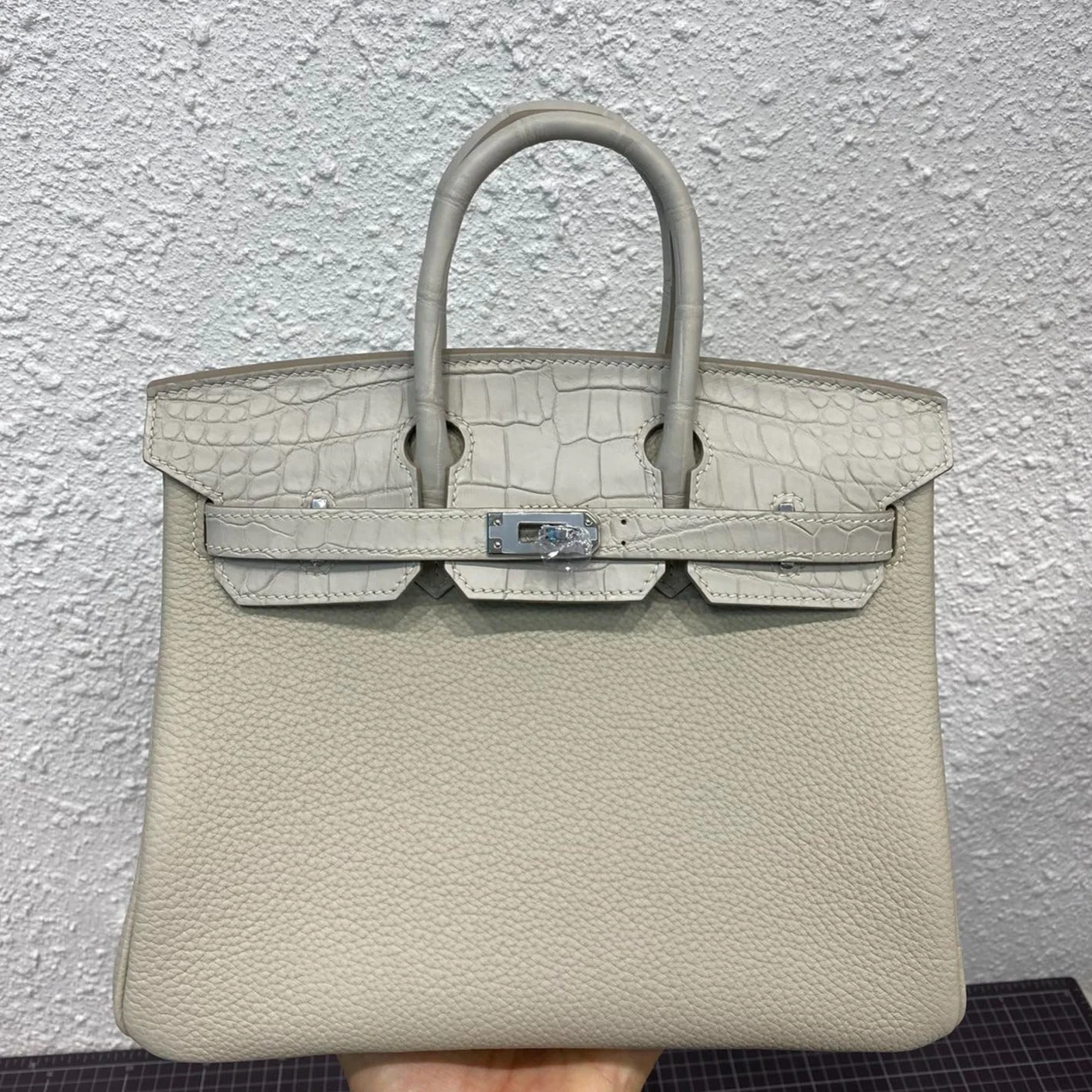 HM BIRKIN 25CM GRIS PERLE CROCODILE AND TOGO LEATHER SILVER HARDWARE