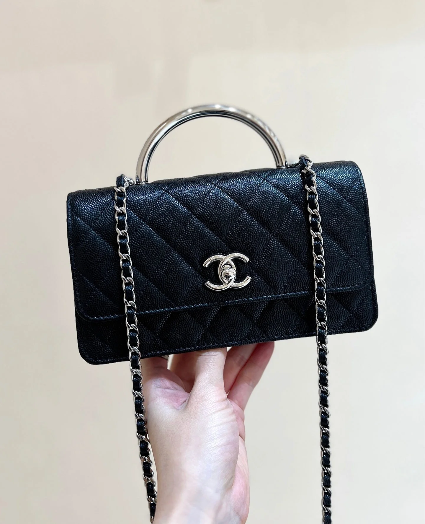 FLAP BAG WITH SILVER-TONE HANDLE 18 IN BLACK LAMBSKIN