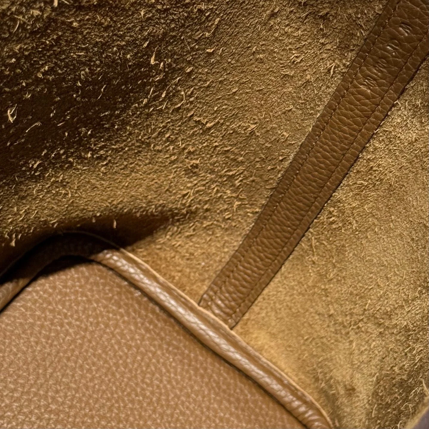 HERMES 25S PICOTIN LOCK 18 IN BURNT CARAMEL CALFSKIN GOLD HARDWARE