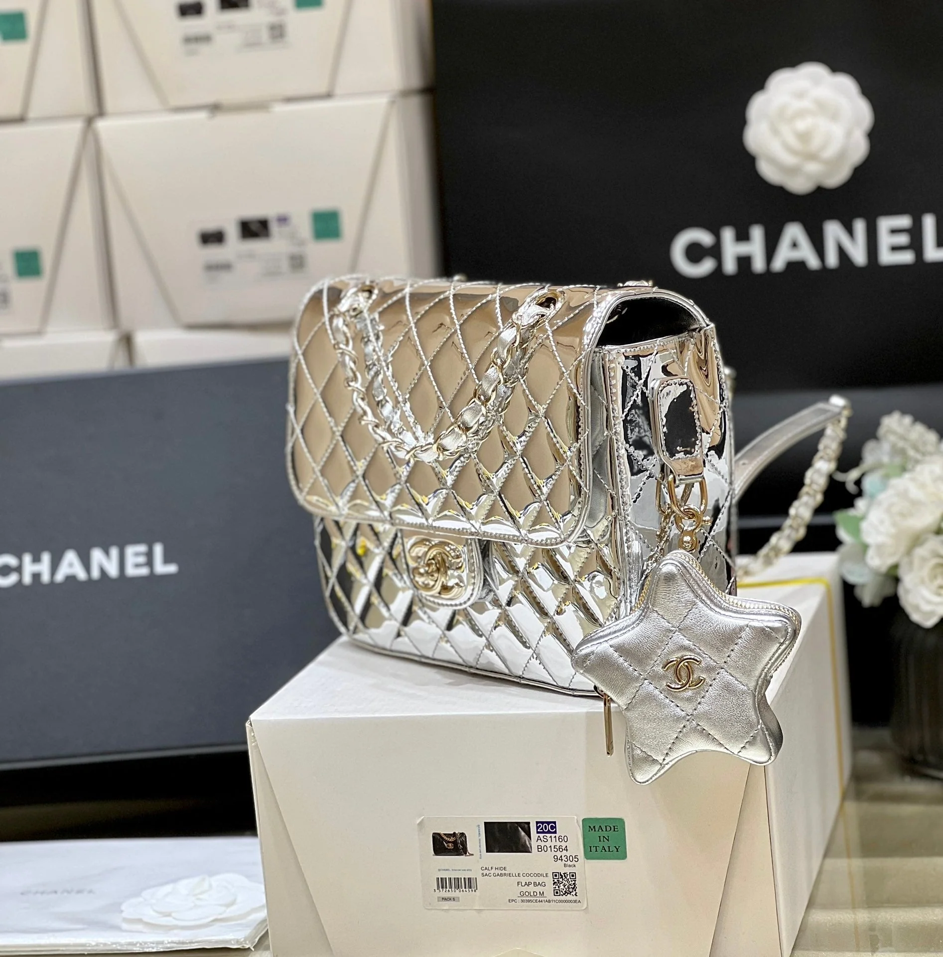 25S CHANEL STAR SILVER 23 IN METALLIC SILVER CALFSKIN