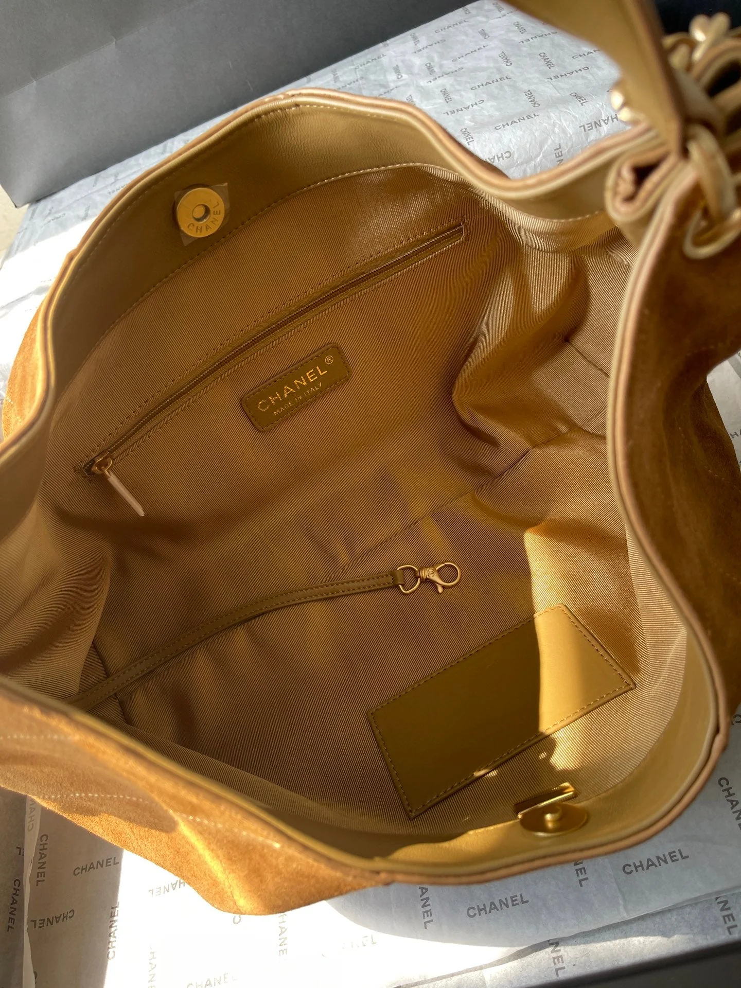 CHANEL 25S HOBO BAG 33 IN BROWN SUEDE GOLD HARDWARE