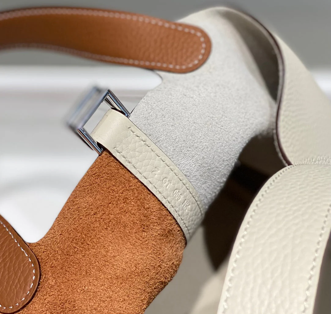 HERMES 25S PICOTIN LOCK 18 IN WHITE AND BROWN CALFSKIN SILVER HARDWARE