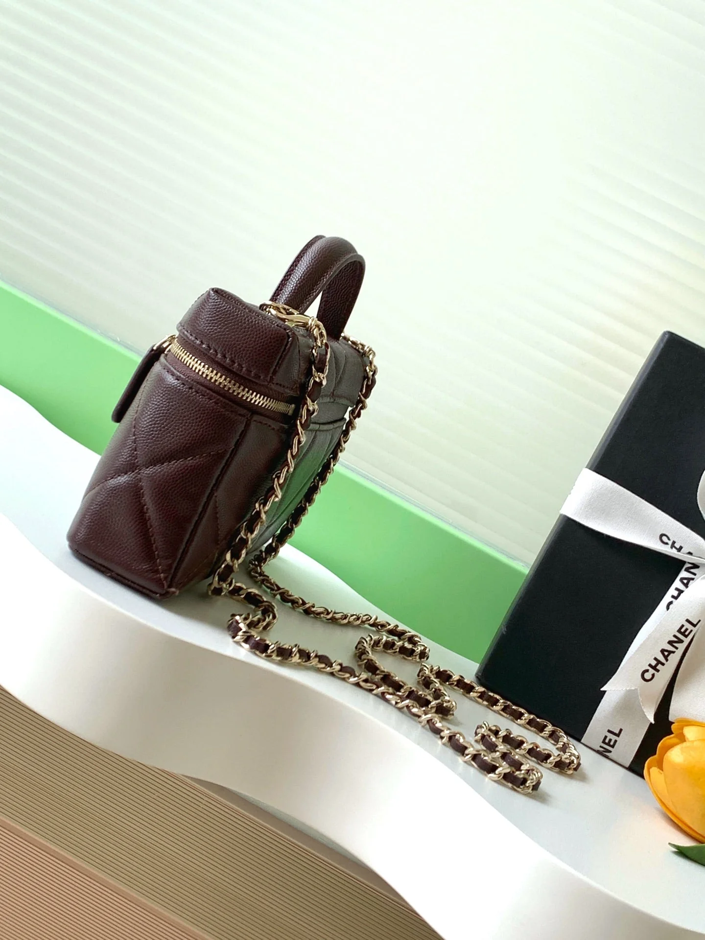 CHANEL 25S VANITY BAG 19.5 CM IN BURGUNDY BROWN LAMBSKIN