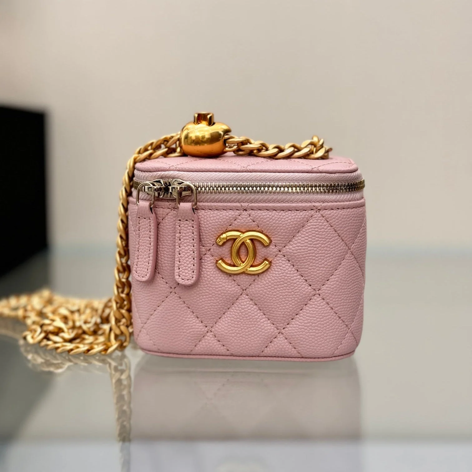 CHANEL 25S MINI VANITY BAG 11 CM IN LIGHT PINK LAMBSKIN WITH GOLD HARDWARE
