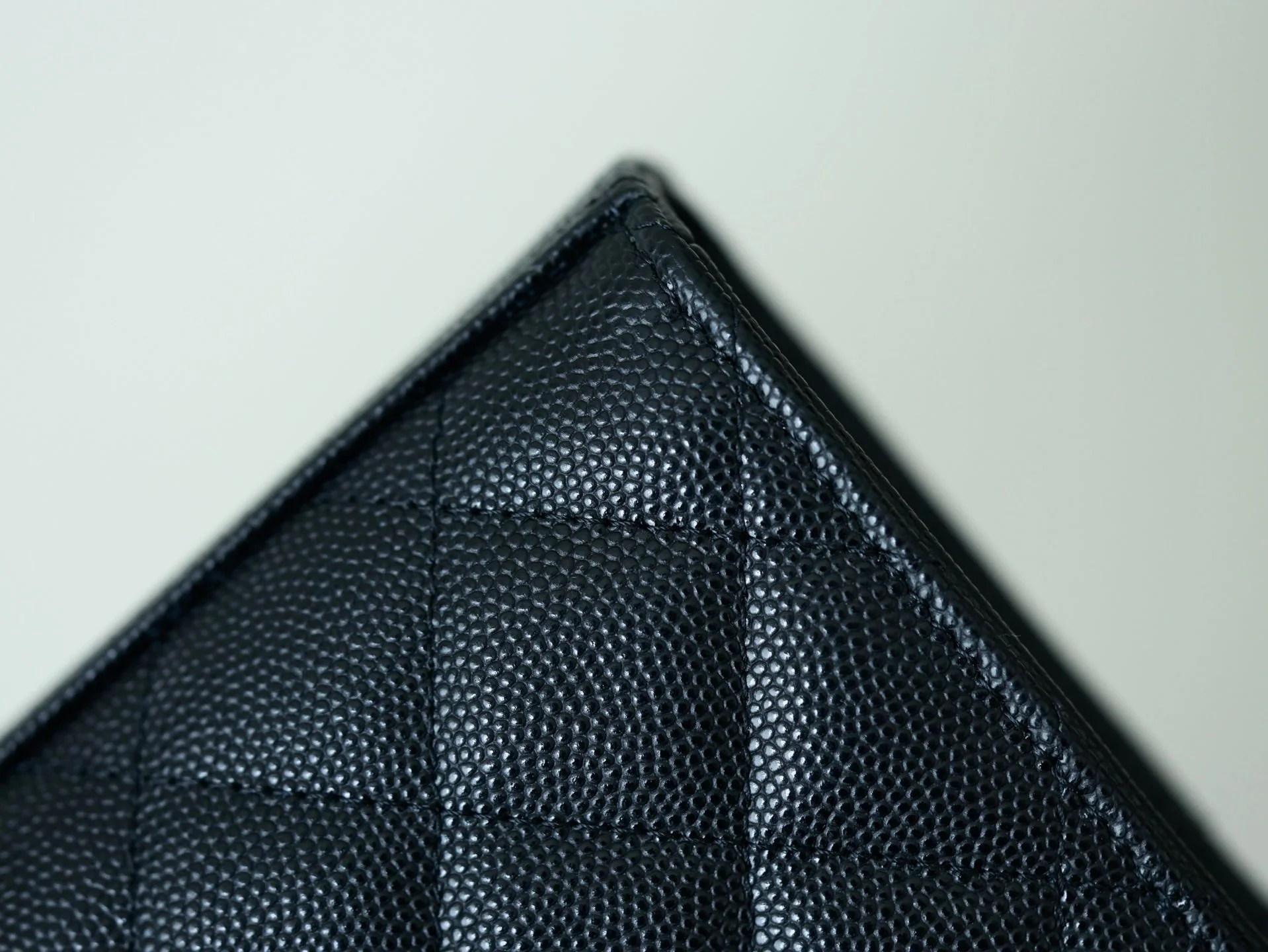 CHANEL 25S KELLY IN BLACK LAMBSKIN WITH GOLD HARDWARE