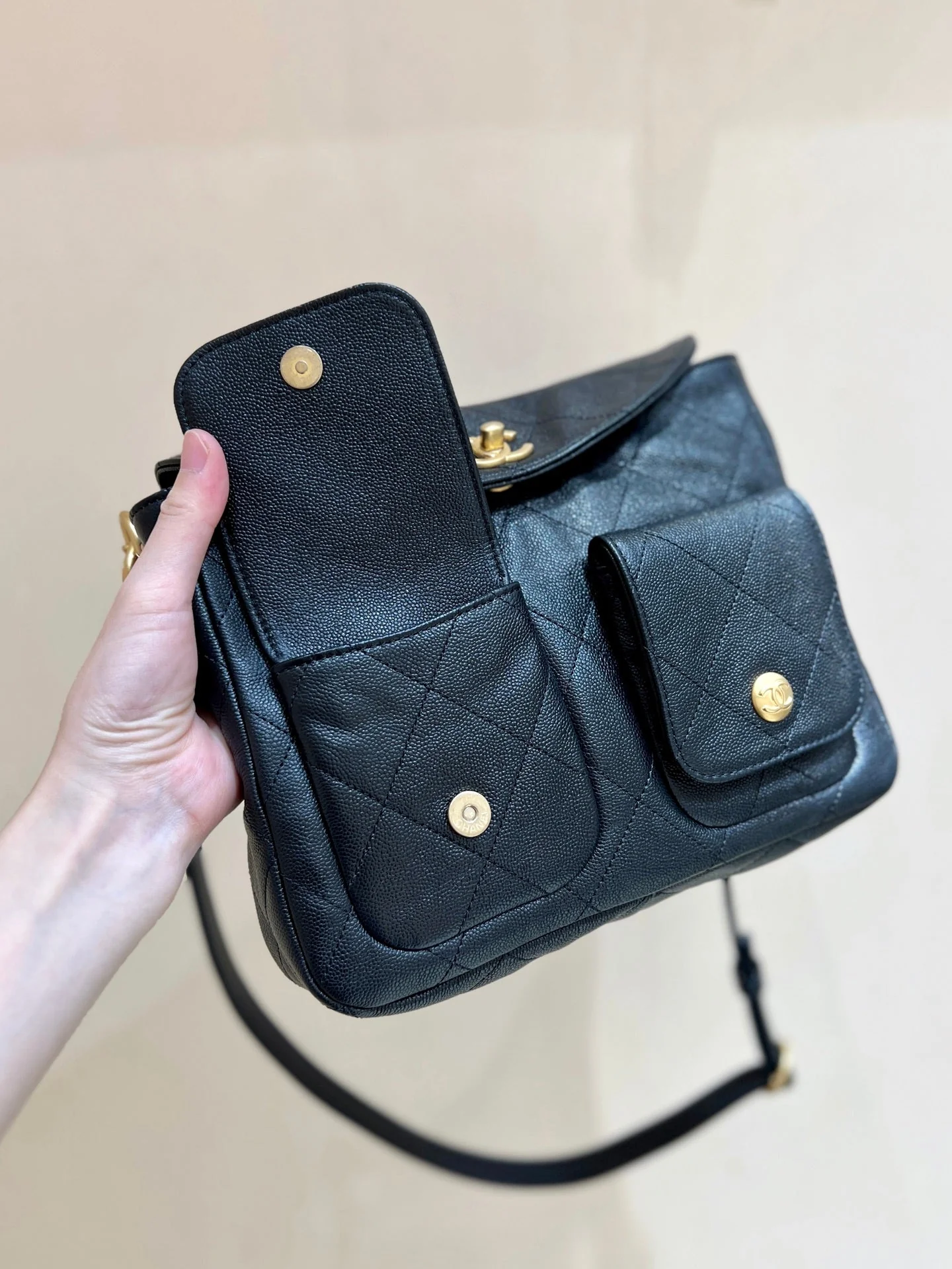 CHANEL 25S HOBO BAG 24 IN BLACK HAAS SOFT COWHIDE FABRIC