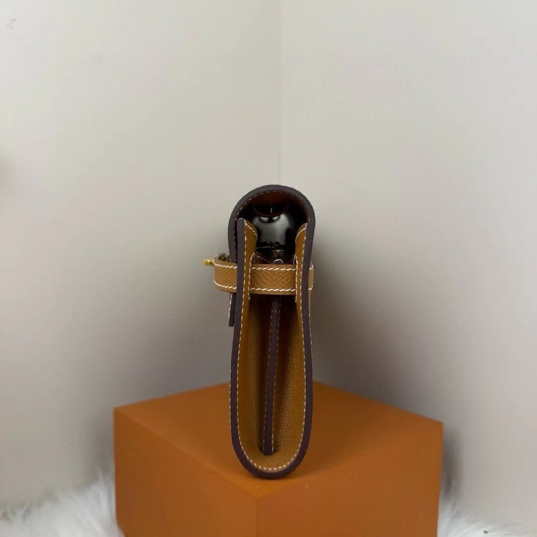 HM KELLY CLASSIQUE TO GO WALLET 20 IN BROWN CALFSKIN GOLD HARDWARE