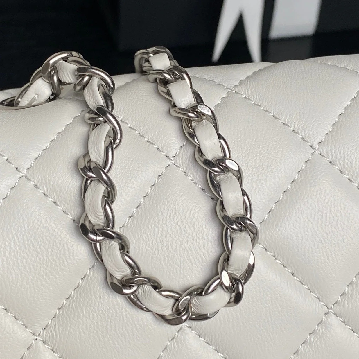 CHANEL 25S FLAP BAG 20 IN WHITE CALFSKIN SILVER HARDWARE