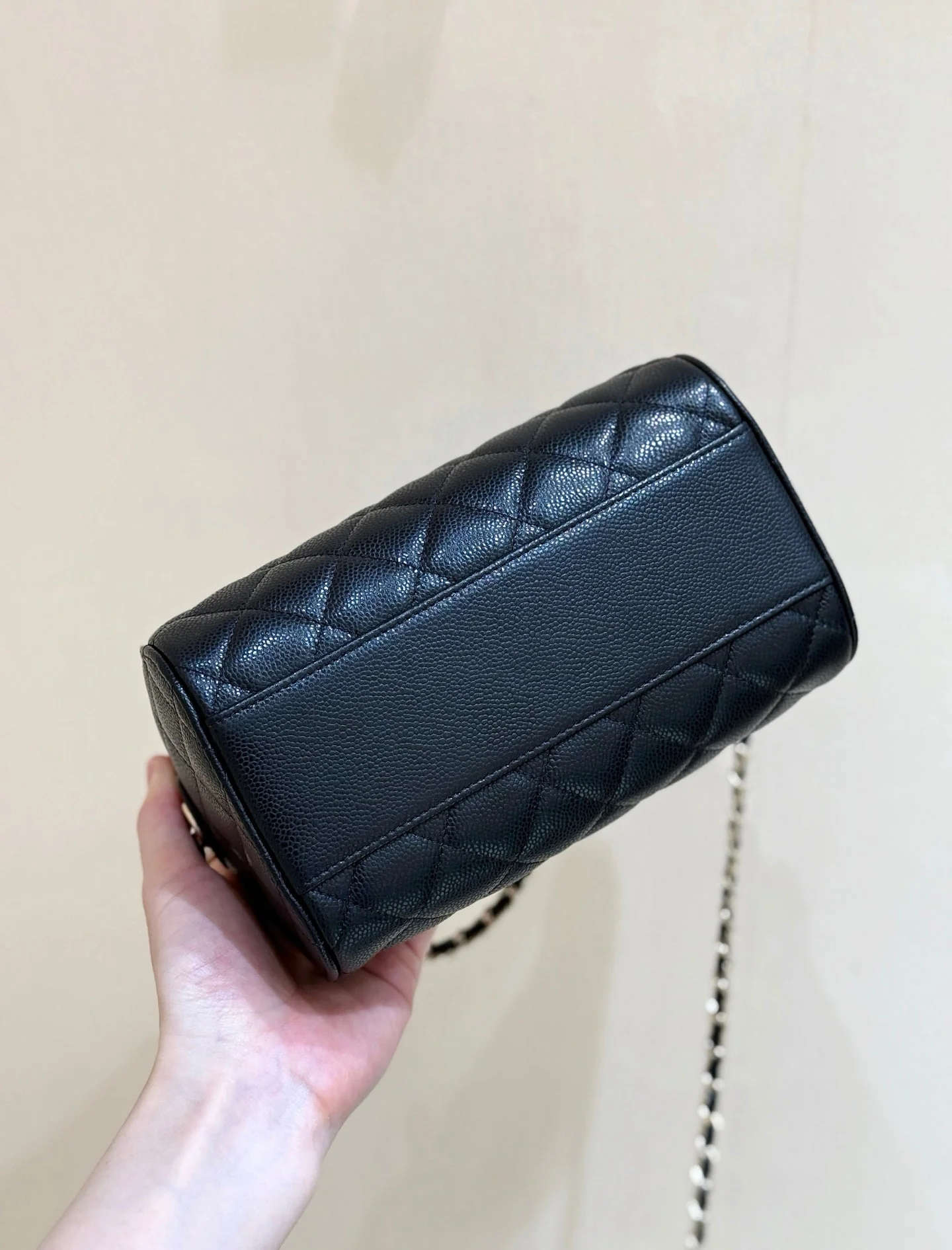 CHANEL 25S MINI BOWLING BAG 18 IN BLACK CALFSKIN GOLD HARDWARE