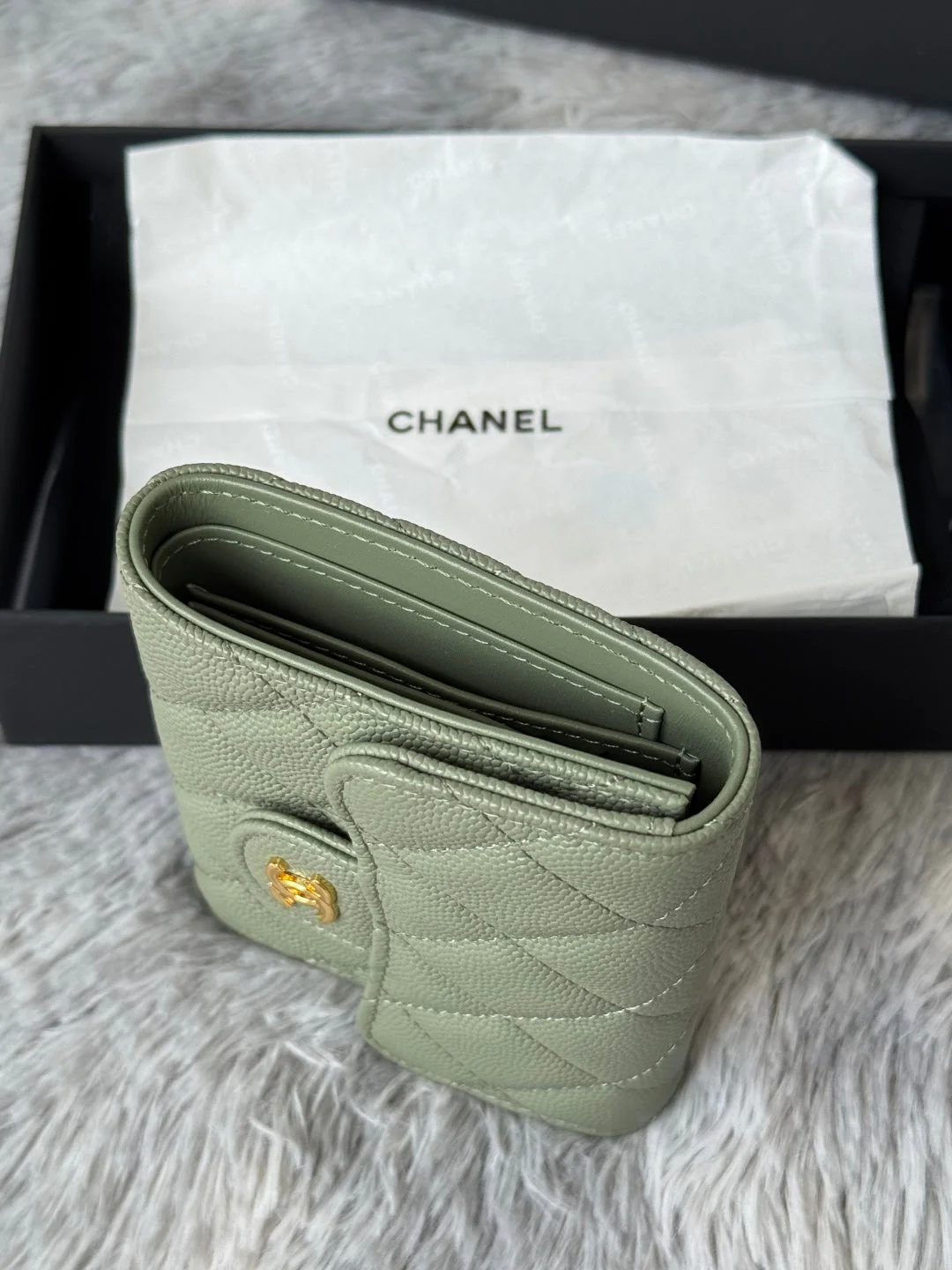CHANEL 25S CF SMALL TRI FOLD WALLET 11 IN MOSS GREEN CAVIAR GOLD HARDWARE