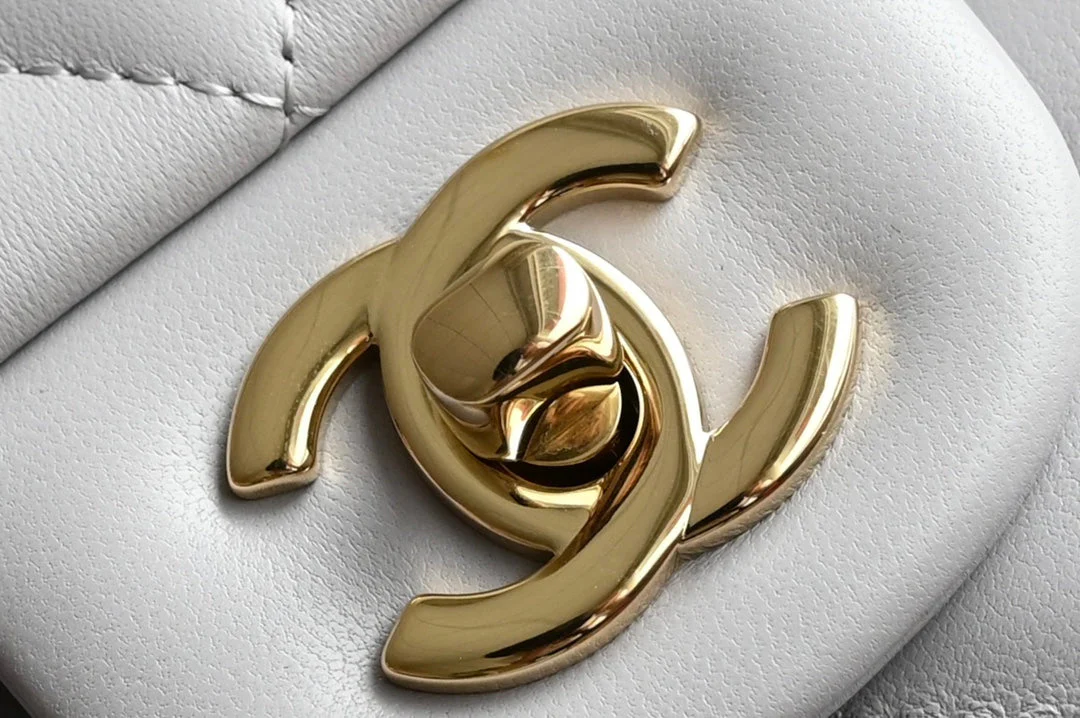 CHANEL 25S FLAP BAG 25.5 CM IN LIGHT GREY LAMBSKIN