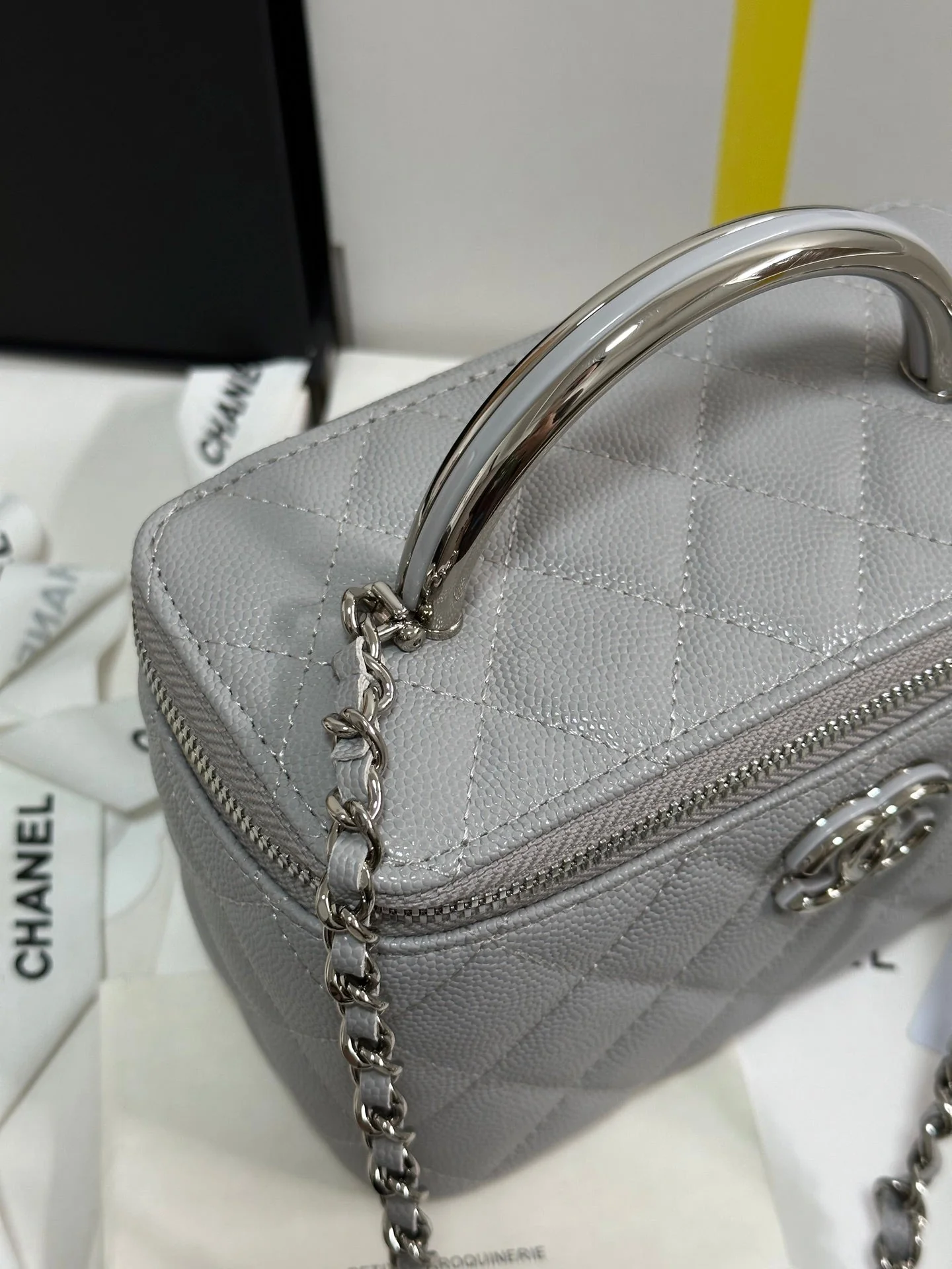 MINI VANITY TOP HANDLE CASE 17 IN GREY CAVIAR SKIN SILVER-TONE PLATED METAL
