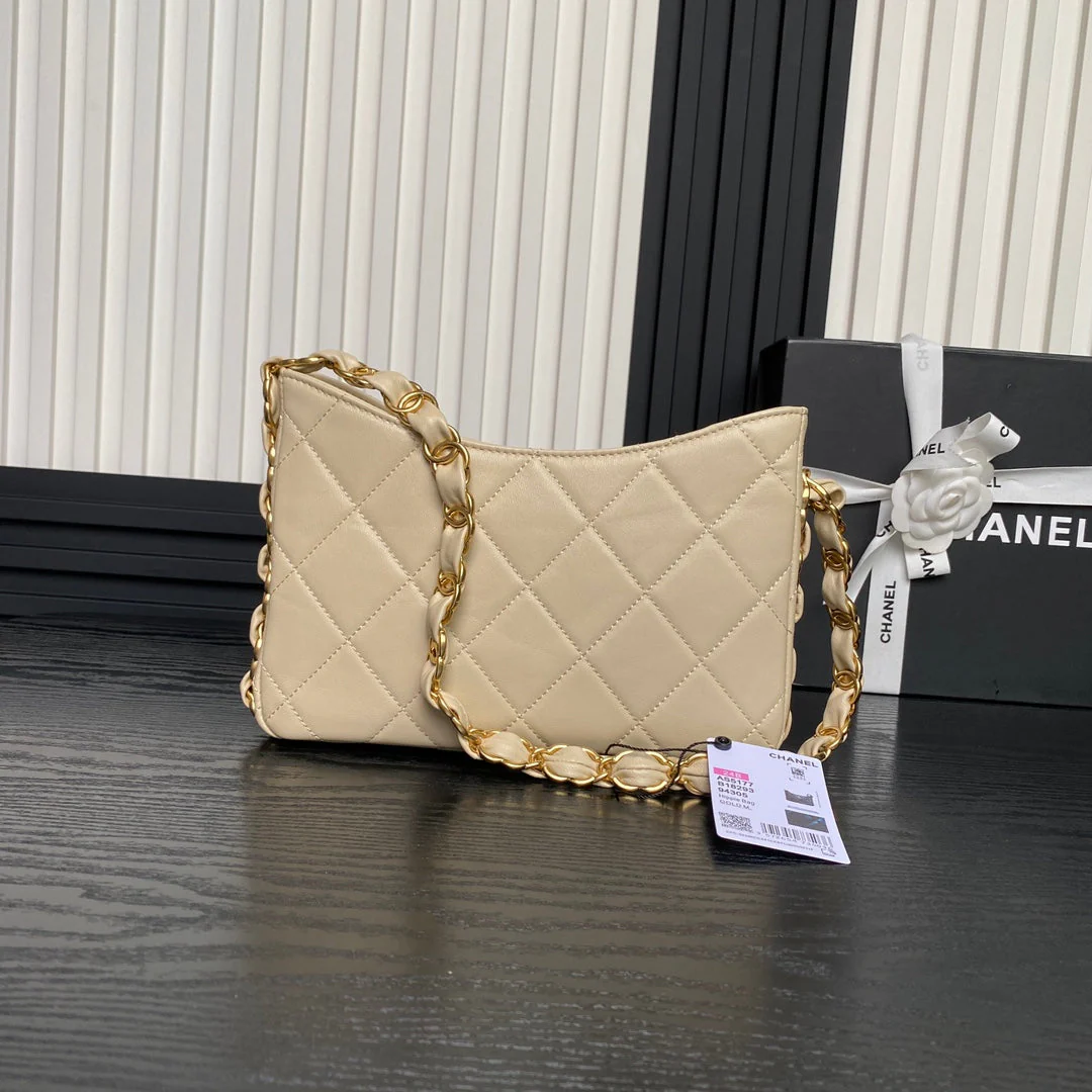 HOBO BAG 24 IN BEIGE CALFSKIN GOLD DOUBLE C THICK CHAIN