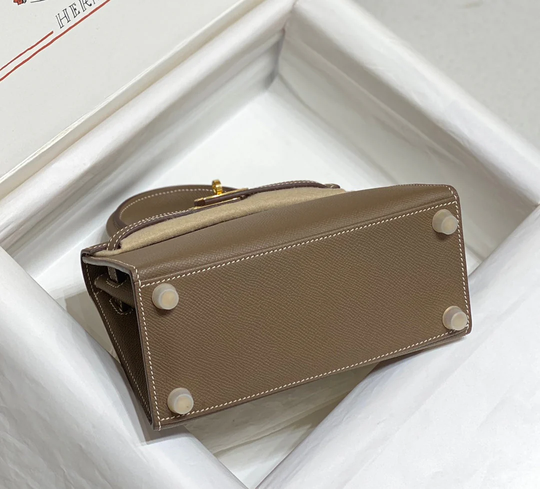 KELLY MINI 20 BAG IN MEDIUM BROWN CALFSKIN WITH GOLD HARDWARE