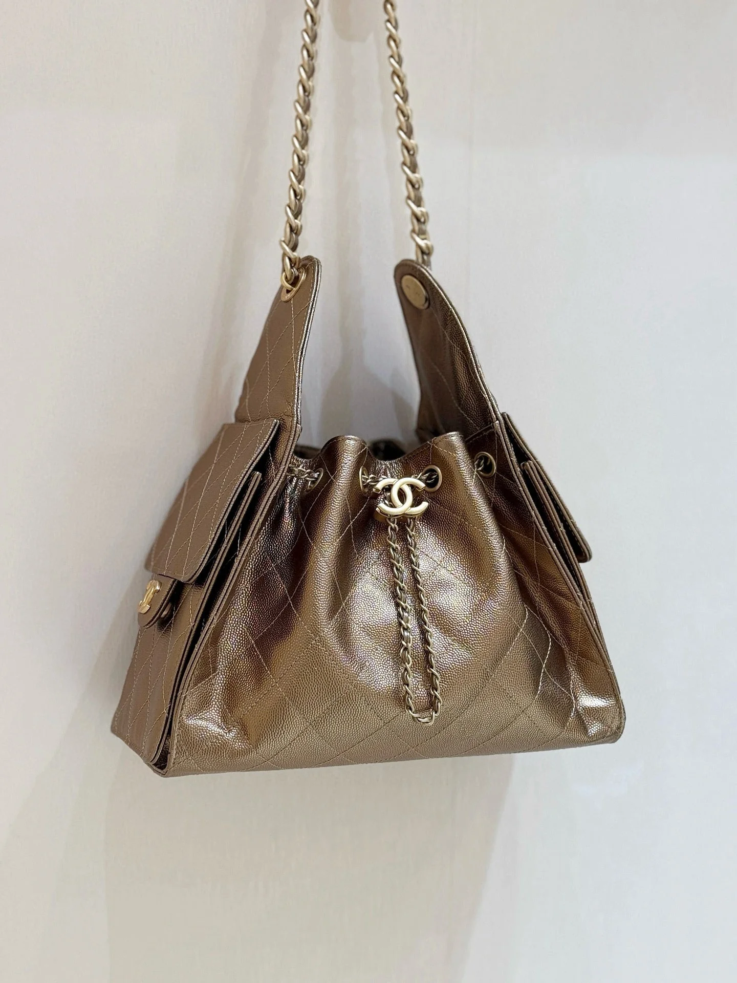 CHANEL 25 MEDIUM HANDBAG 30 IN GOLDEN BROWN CALFSKIN WITH GOLD HARDWARE