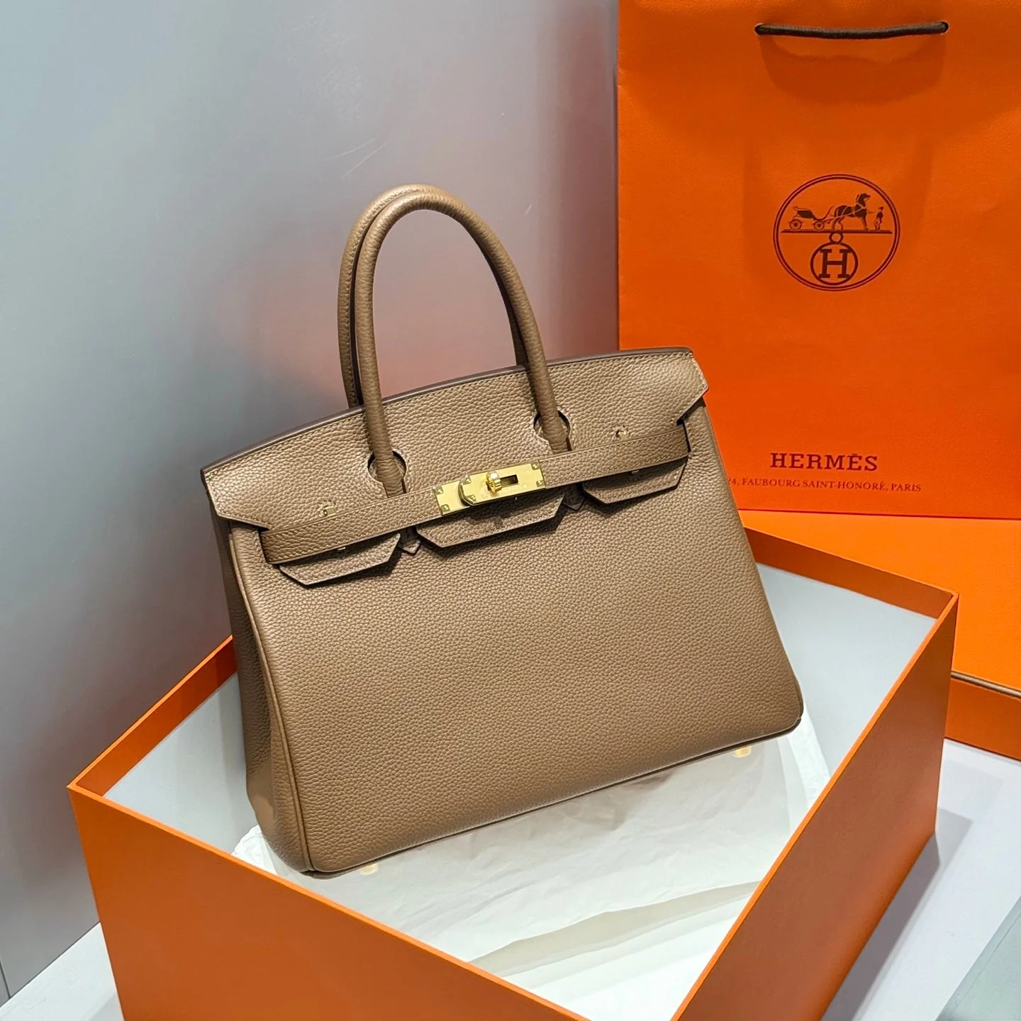 25S HERMES BIRKIN 30 IN COFFEE CALFSKIN GOLD HARDWARE