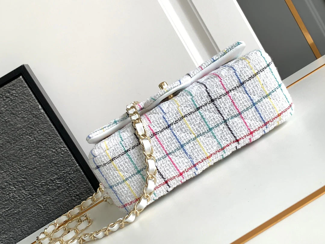 CC MEDIUM 25 FLAP BAG IN WHITE WOOL TWEED