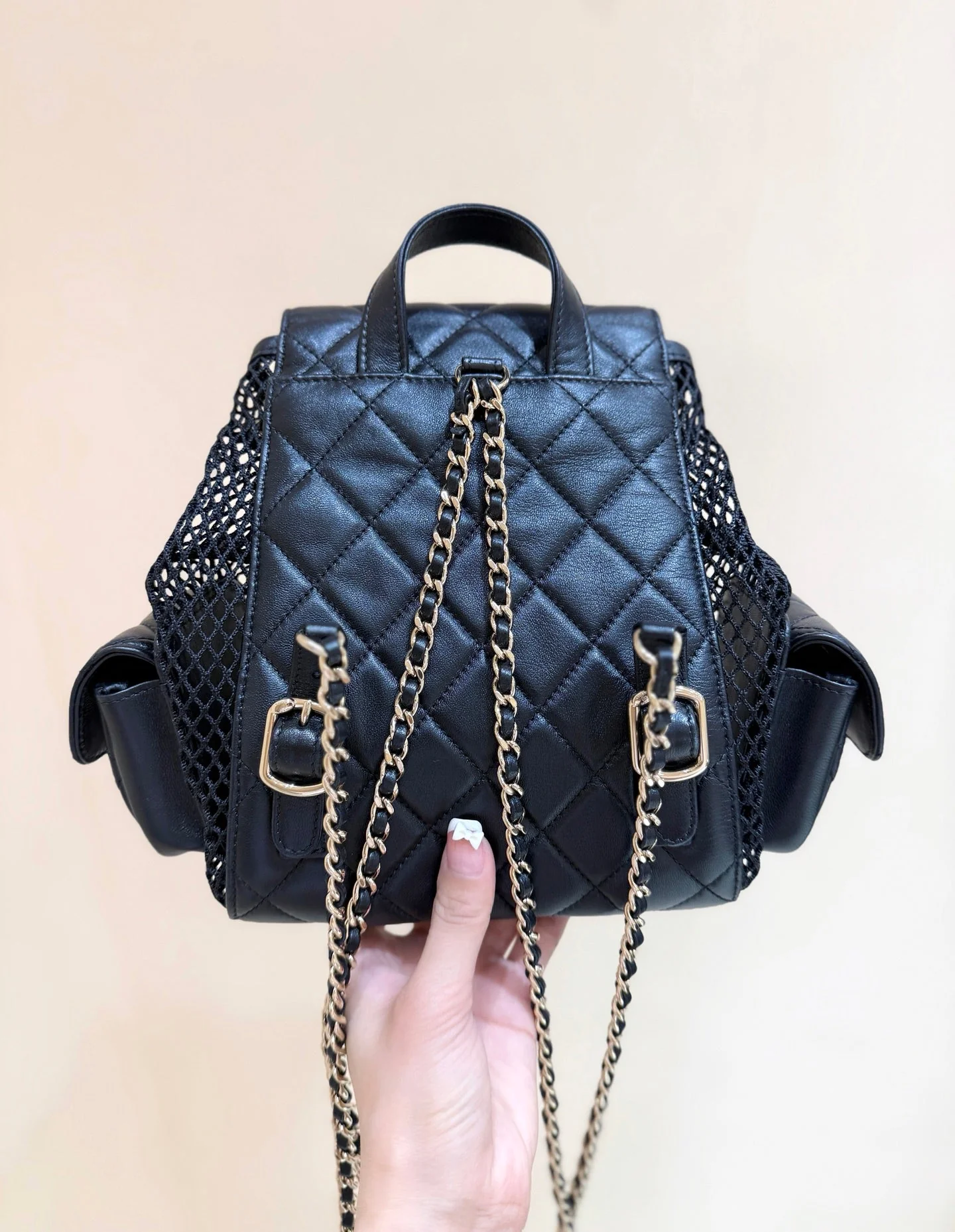 MESH DRAWSTRING BACKPACK 25 IN BLACK CALFSKIN GOLD-TONE METAL