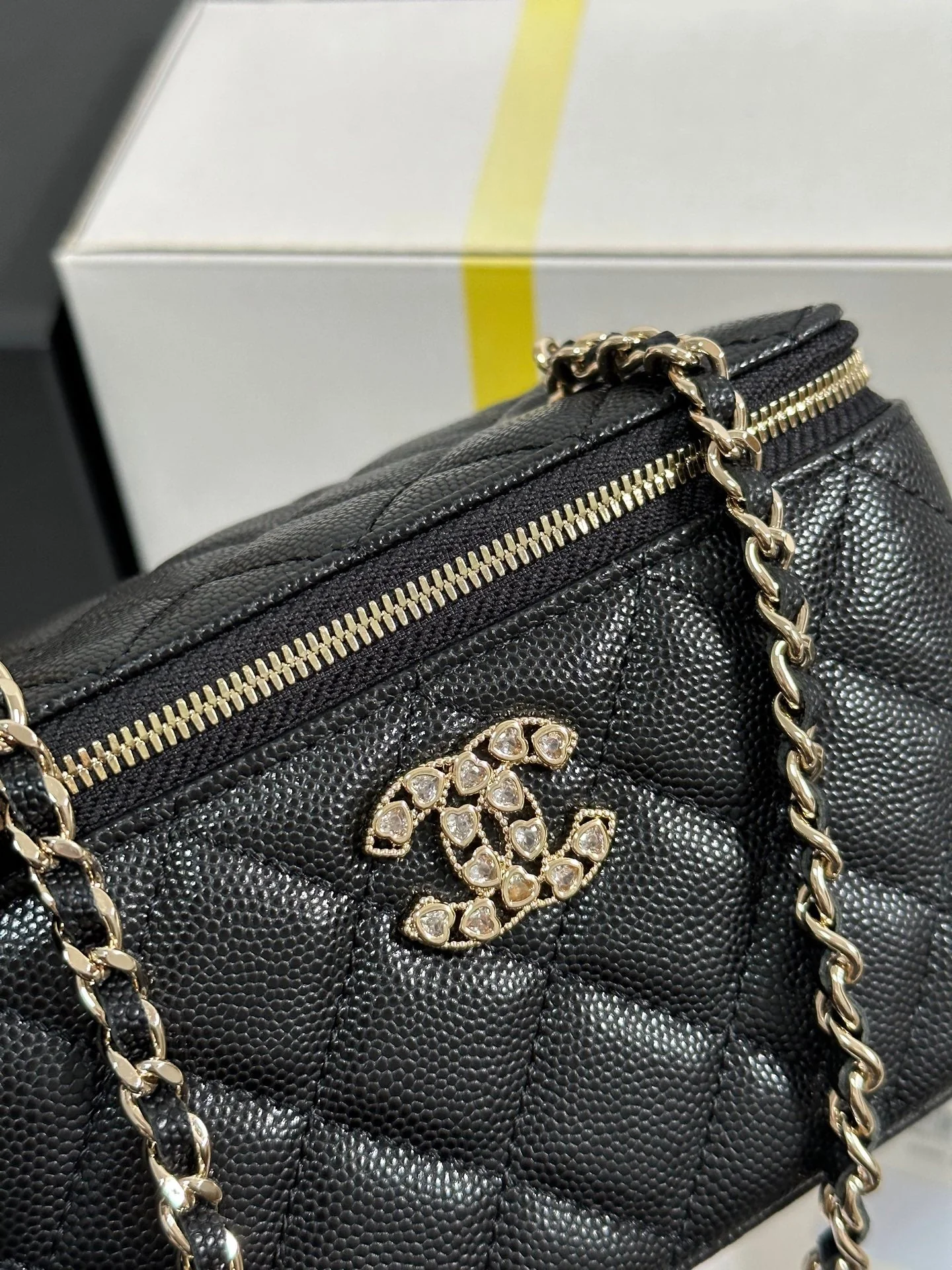 VANITY CASE 17 CRYSTAL STUDDED LOGO IN BLACK CALFSKIN GOLD HARDWARE