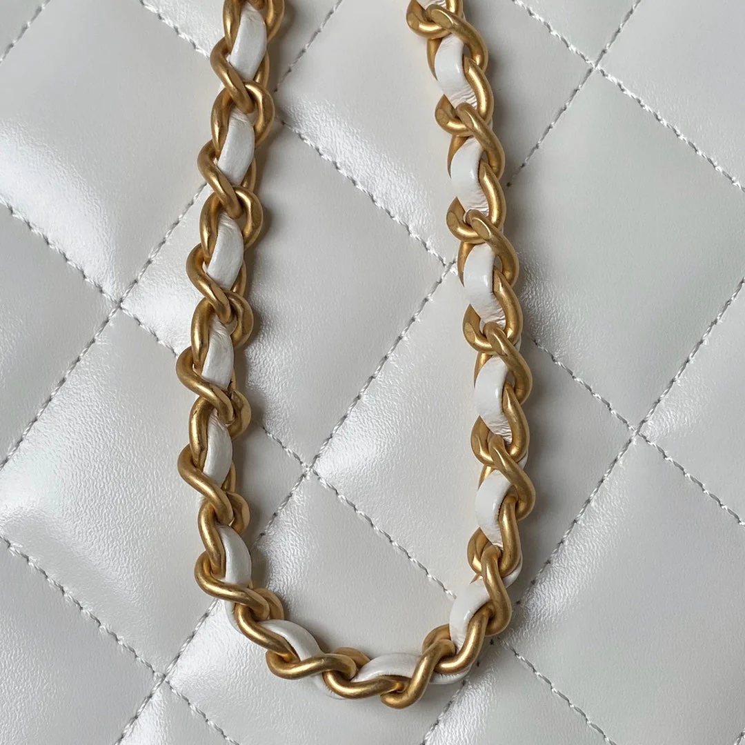 CHANEL 25S MINI FLAP BAG 22 IN WHITE CALFSKIN GOLD HARDWARE