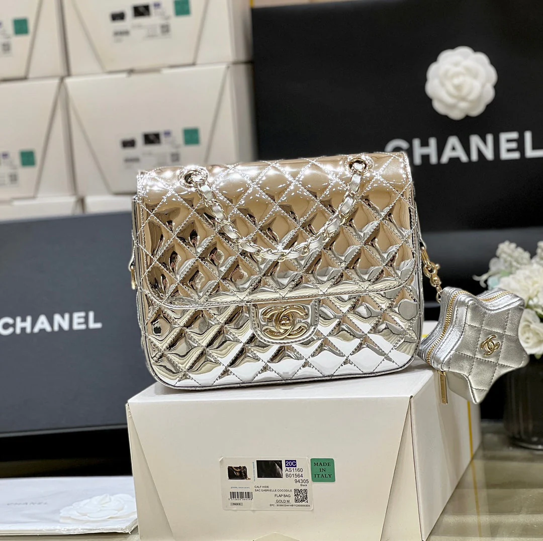 25S CHANEL STAR SILVER 23 IN METALLIC SILVER CALFSKIN