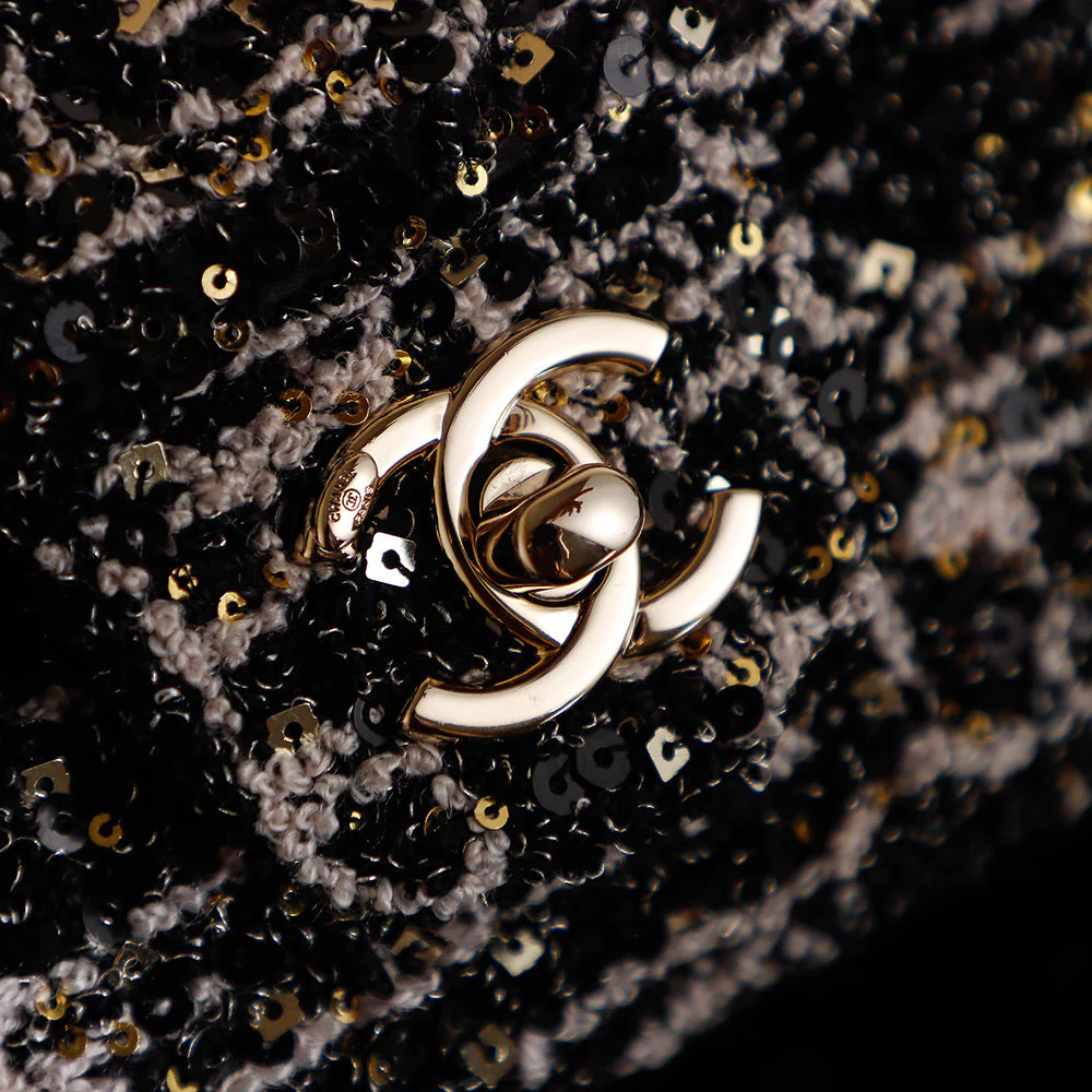 CHANEL 25S FLAP BAG 21 CM IN BLACK SEQUINED TWEED WITH GOLD HARDWARE