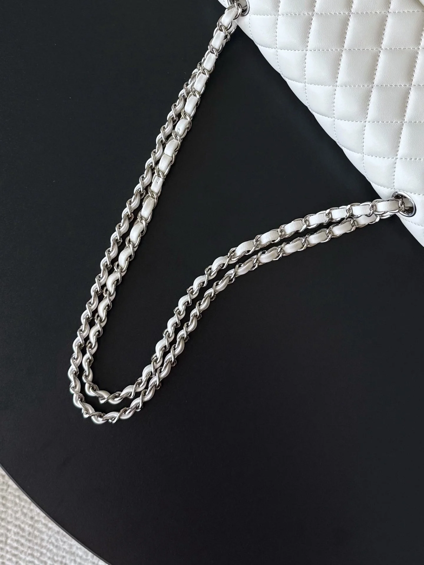 CHANEL 25S CLASSIC FLAP BAG 25 CM IN WHITE LAMBSKIN WITH SILVER HARDWARE