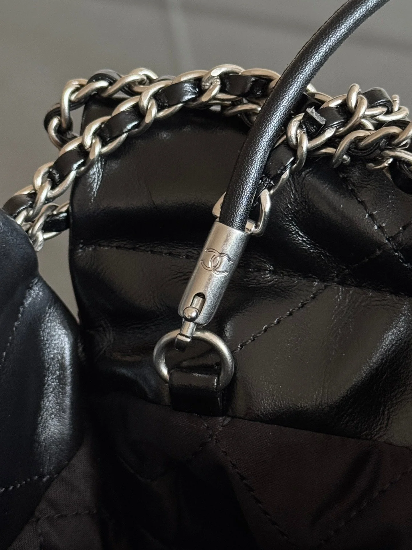 CC MINI HOBO HANDBAG 20 IN BLACK CALFSKIN SILVER-TONE HARDWARE