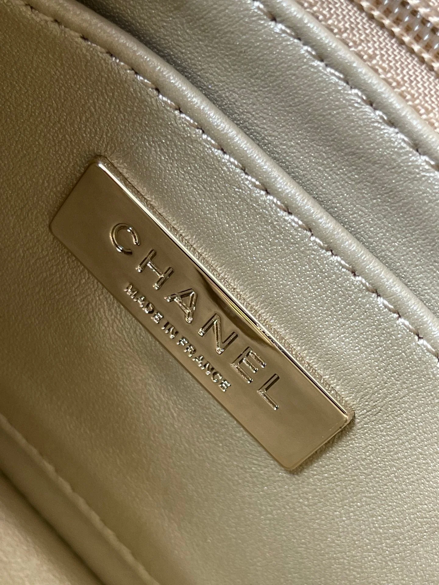 CC MINI 19 FLAP BAG IN GOLDEN METALLIC CALFSKIN