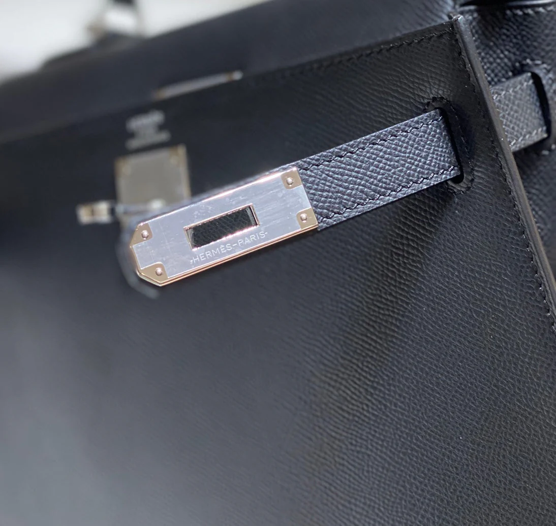 KELLY 28CM IN NOIR EPSOM CALFSKIN SILVER HARDWARE