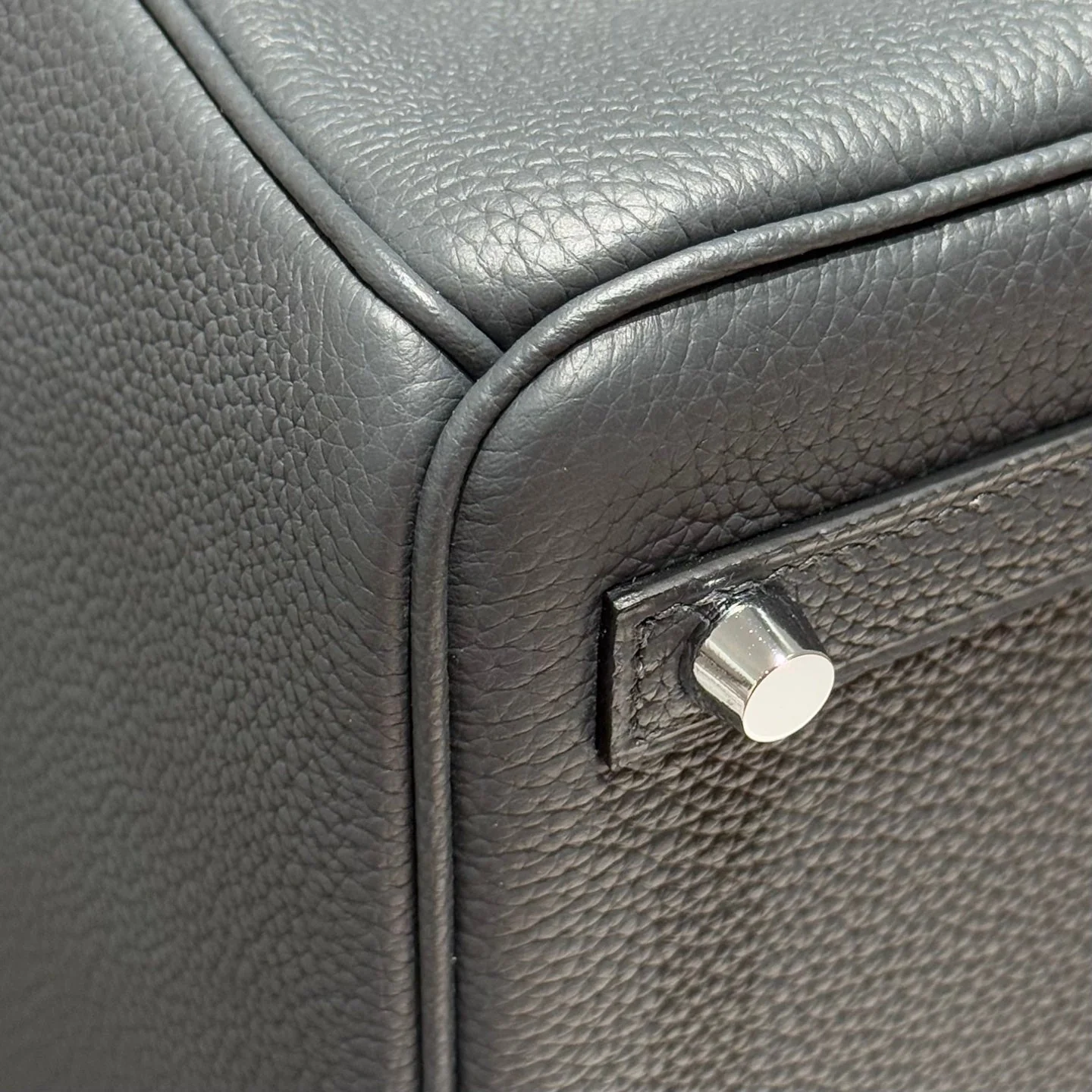 HERMES 25S MEDIUM BIRKIN 25 IN CHARCOAL GRAY CALFSKIN SILVER HARDWARE