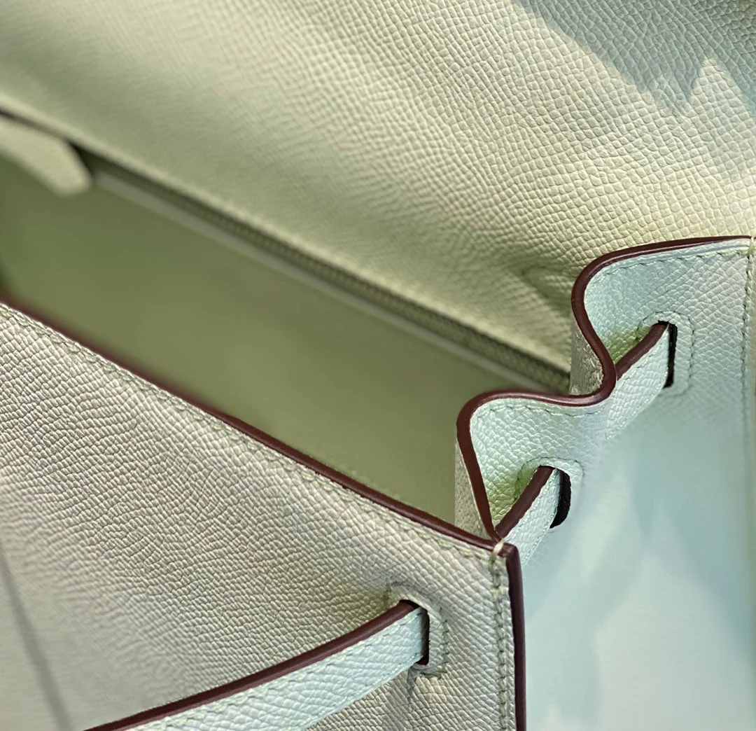 KELLY 25CM IN VERT FIZZ SWIFT CALFSKIN SILVER HARDWARE