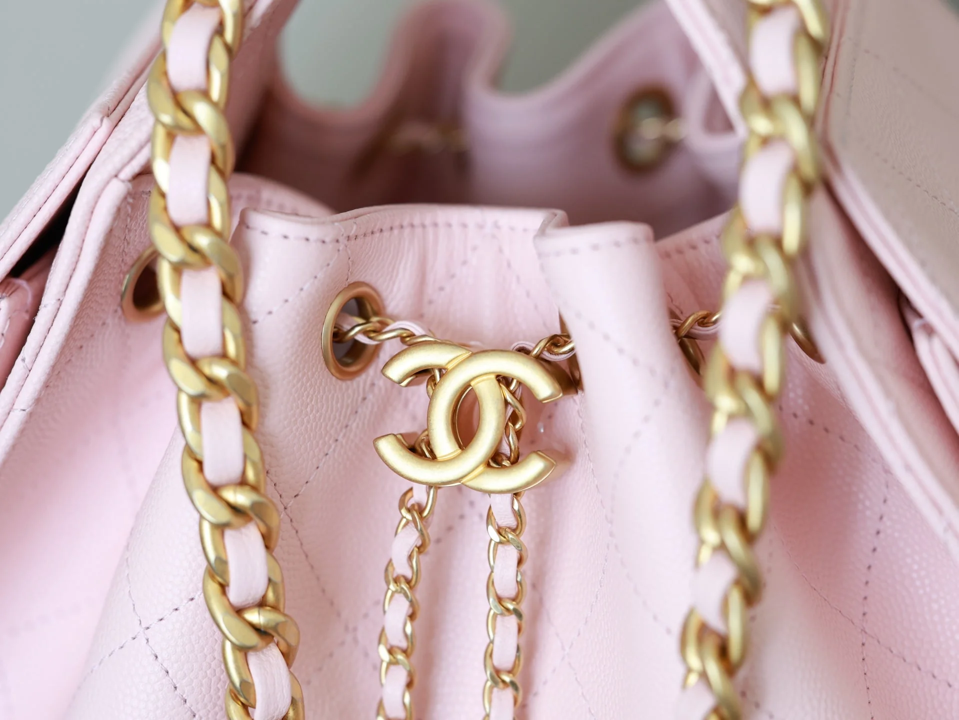 CHANEL 25S HOBO BAG 30 CM IN LIGHT PINK LAMBSKIN WITH GOLD HARDWARE