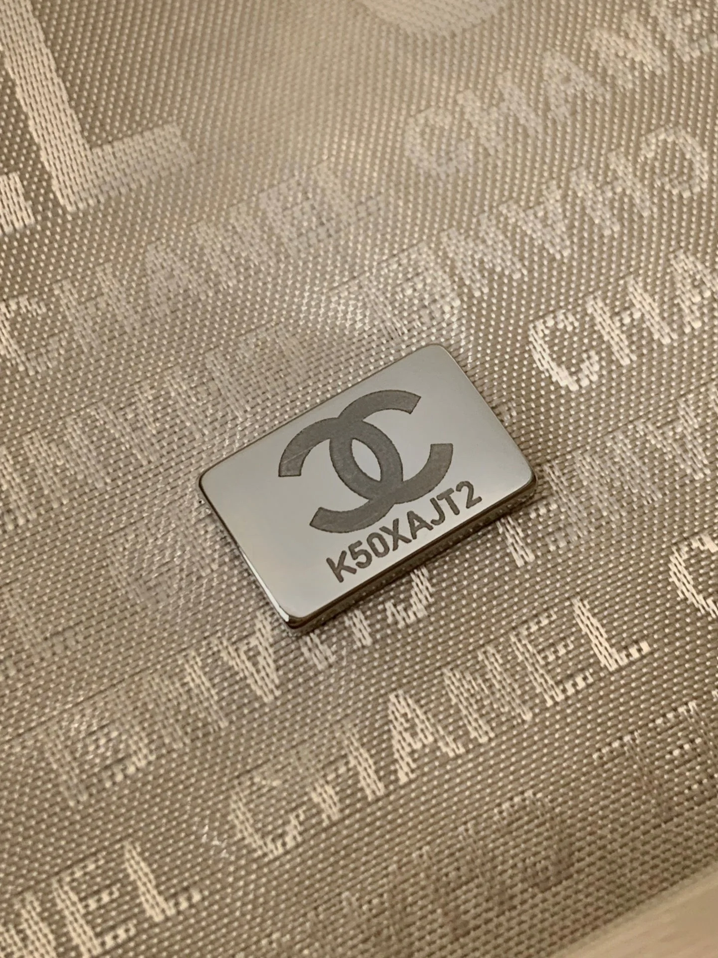CHANEL 25S HOBO BAG 40 CM IN SILVER LAMBSKIN