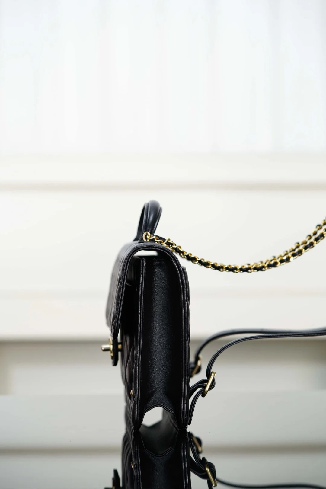 CHANEL 25S TOP HANDLE FLAP 23 CM IN BLACK LAMBSKIN WITH GOLD HARDWARE