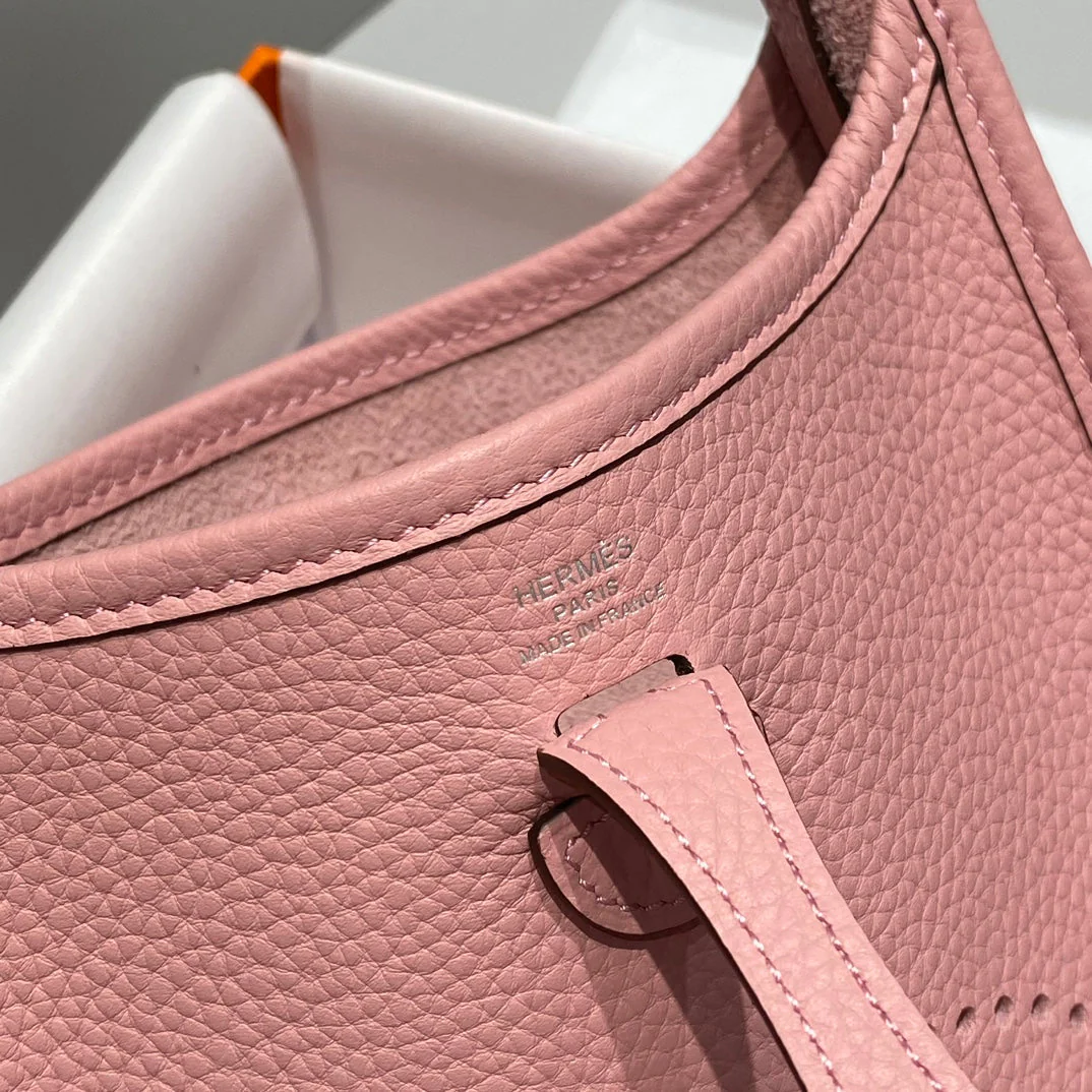 MINI NEO 18 EVELYNE BAG IN BABY PINK GRAINED CALFSKIN