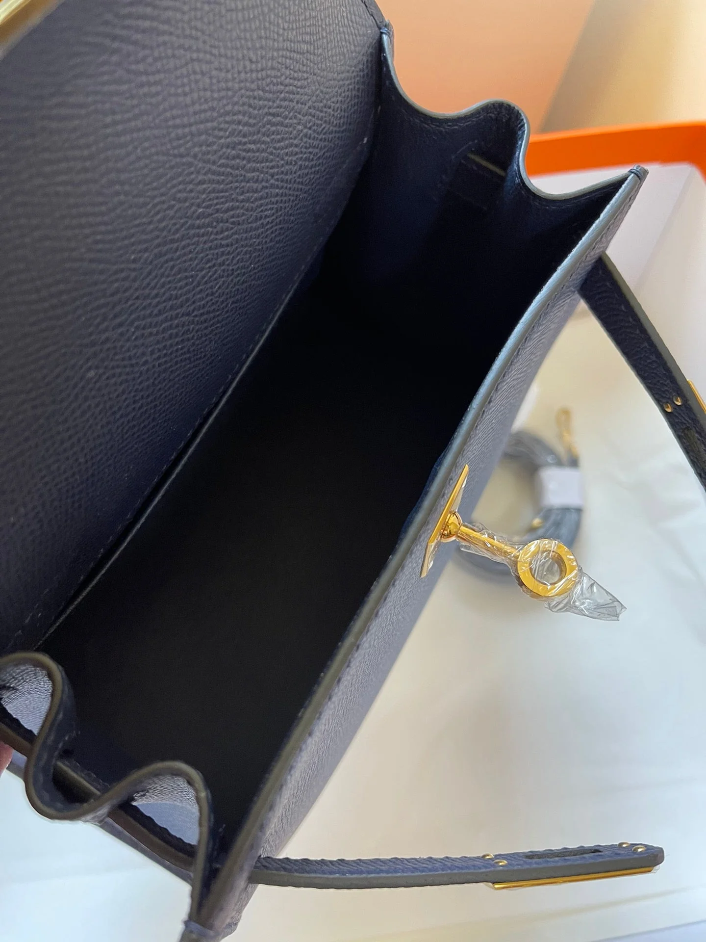 KELLY MINI 20 BAG IN NAVY BLUE CALFSKIN WITH GOLD HARDWARE