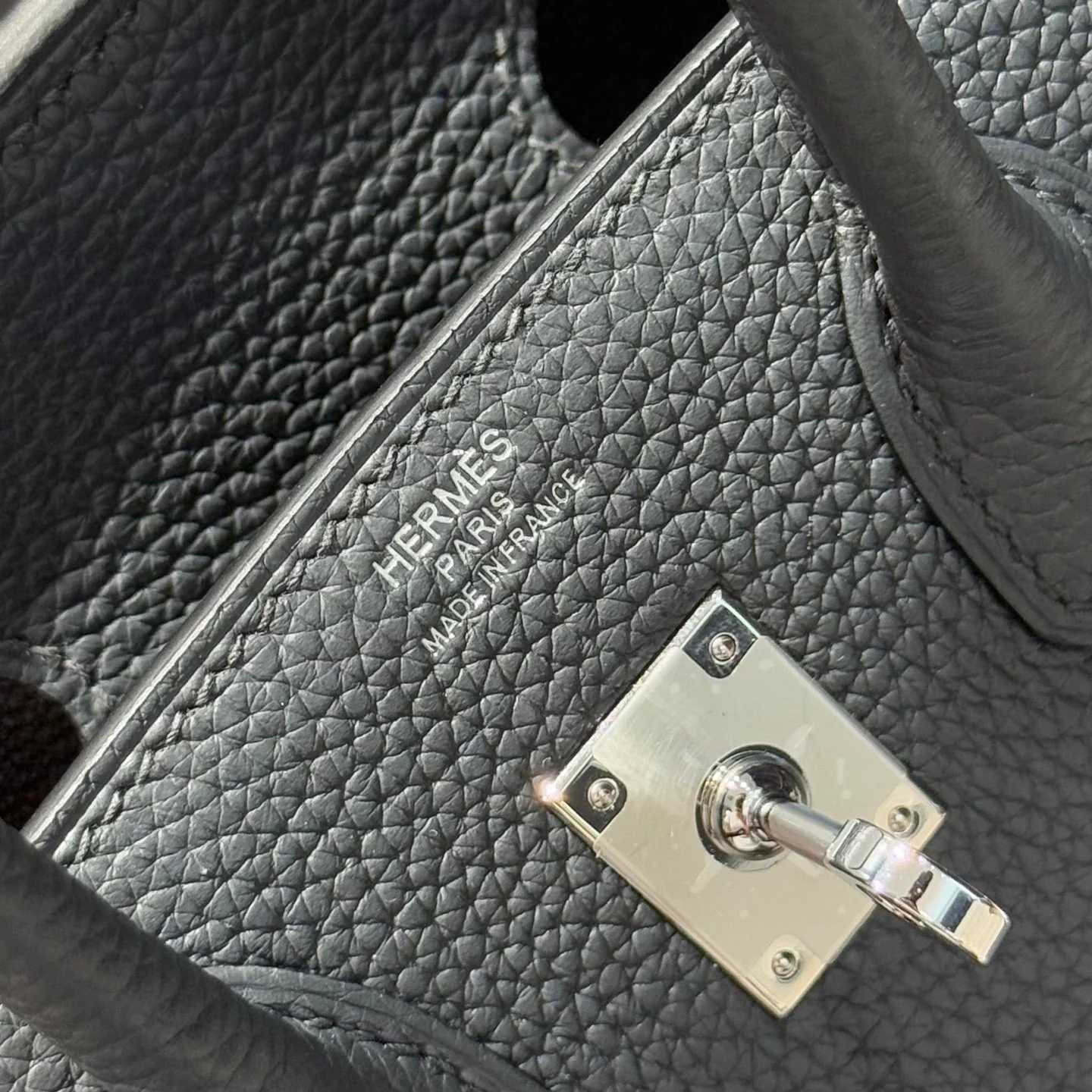 HERMES 25S MEDIUM BIRKIN 25 IN CHARCOAL GRAY CALFSKIN SILVER HARDWARE
