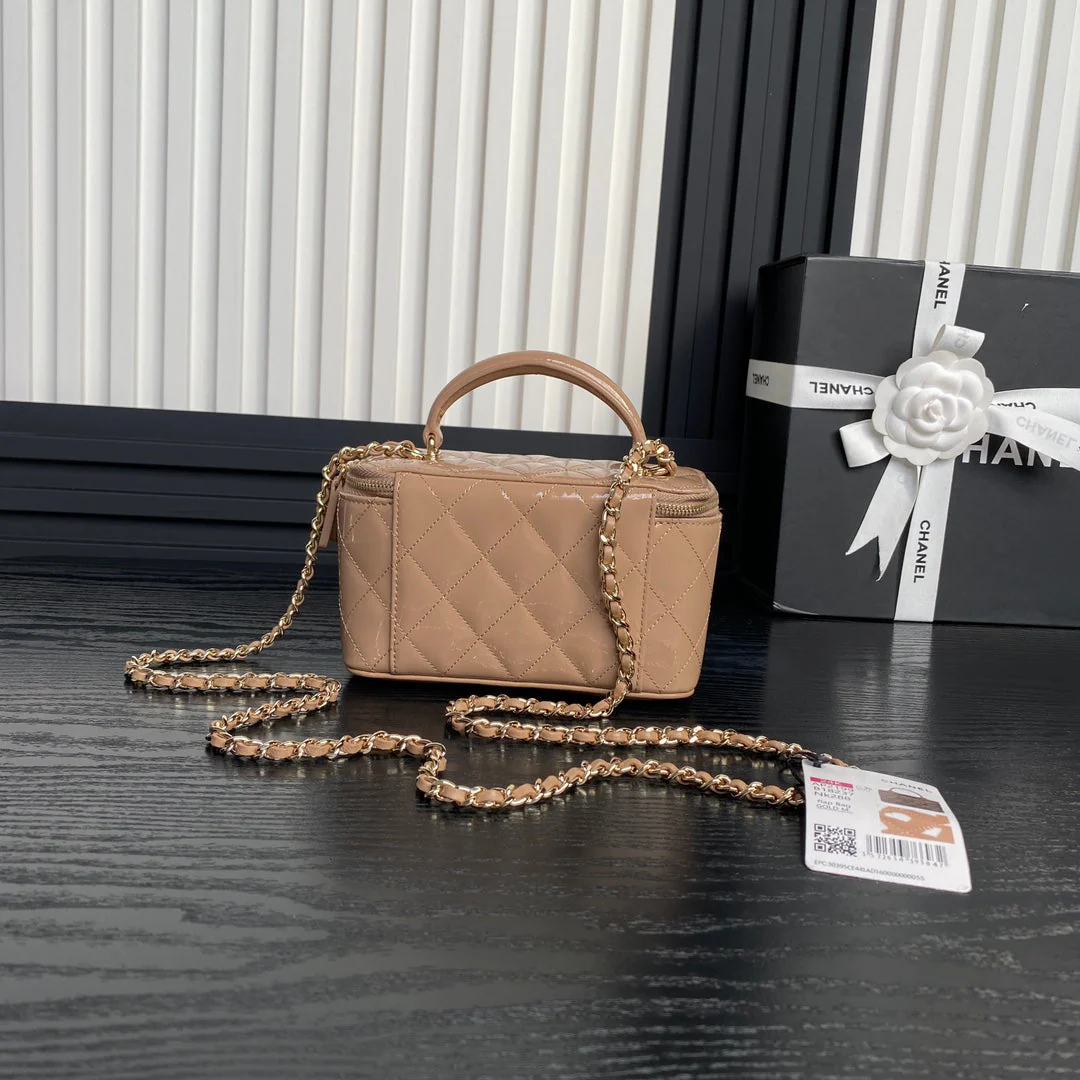 CHANEL 25S VANITY CASE 17 IN TAN BROWN PATENT CALFSKIN GOLD HARDWARE