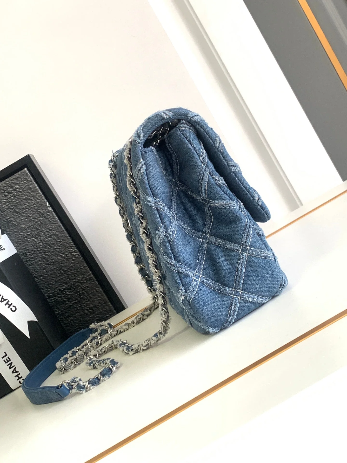 CC MINI 25 CLASSIC BAG IN BLUE COBALT DENIM